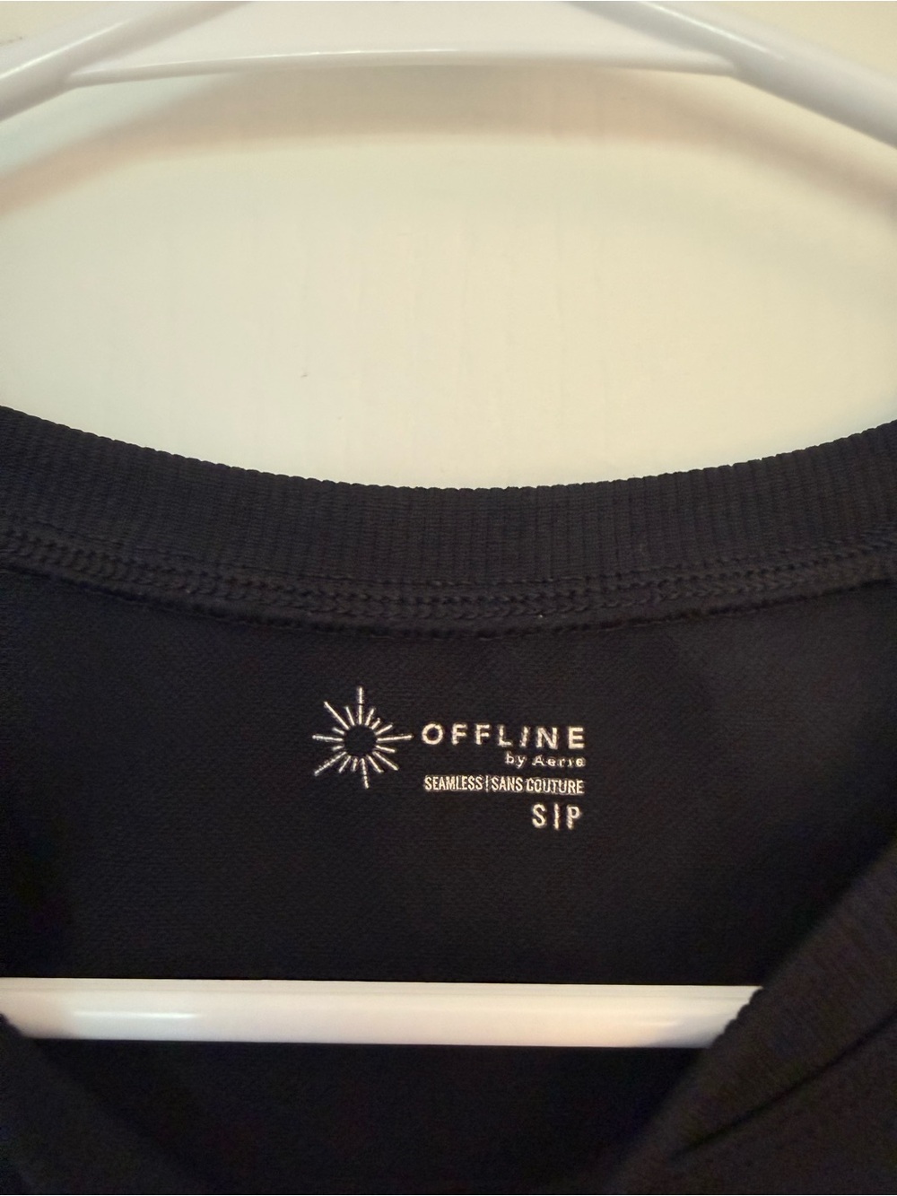 Black Aerie Athletic Crop Top - Picture 3 of 4